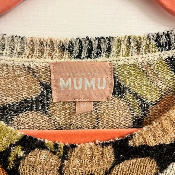 SHOW ME YOUR MUMU WOMEN'S FLORAL PRINT BONFIRE SWEATER - Picture 5 of 6